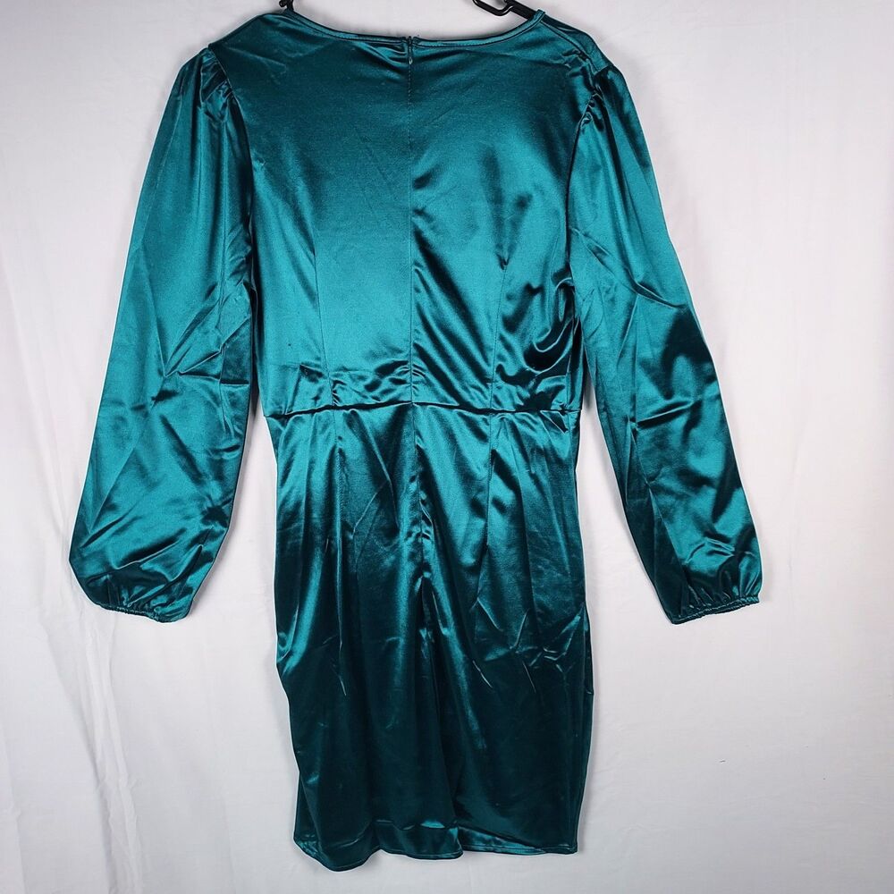 Yajedo Satin V-Neck Dress Size Medium Green Party/Cocktail Long Sleeve New - Picture 2 of 7